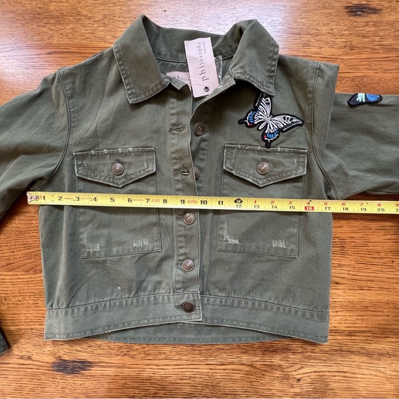 ⭐️ NWT Philosophy Olive Army Green Embroidered Butterfly Cropped Patch Jacket XS - Picture 9 of 15